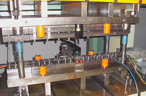 1423641024723961.jpg 連續(xù)模沖壓制品沖壓形式設(shè)計