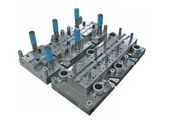 1545012746872999.png 級進模的的結構特點和成型過程